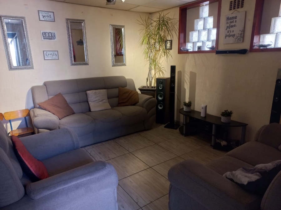 4 Bedroom Property for Sale in Portlands Western Cape